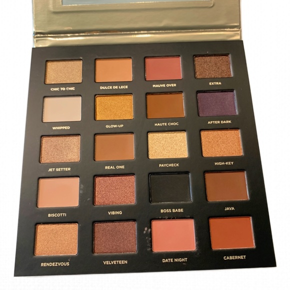 ICONIC LONDON Booming & Gleaming Eyeshadow Palette Full Size 20 Colors NEW - Picture 1 of 8